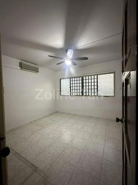4 Room (4A) HDB for Sale in  308 Woodlands Avenue 1 - Image 3